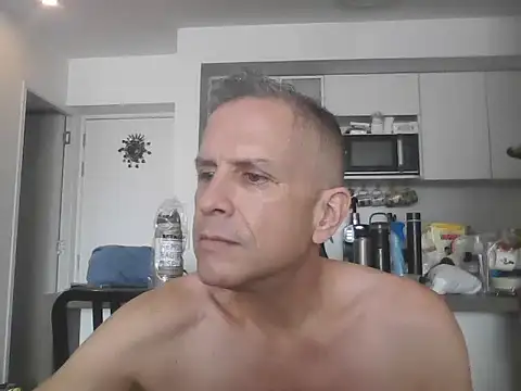 Diegoperrote682661 online show from 09-18-25, 04:21
