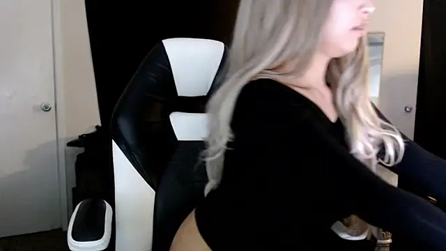 liadivina online show from 03-16-25, 05:36