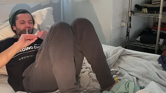 Snapshot of Dylansd chatting on 12-28-24, 01:59 Dylansd online show from 12-28-24, 01:59