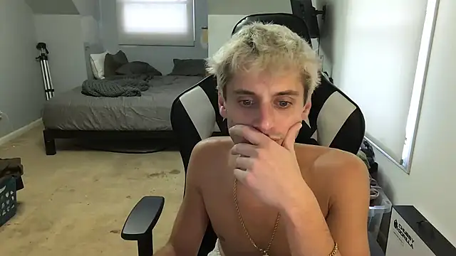 Snapshot of Dylansd chatting on 02-09-25, 07:52 Dylansd online show from 02-09-25, 07:52