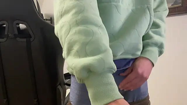 Snapshot of Dylansd chatting on 01-08-25, 04:55 Dylansd online show from 01-08-25, 04:55