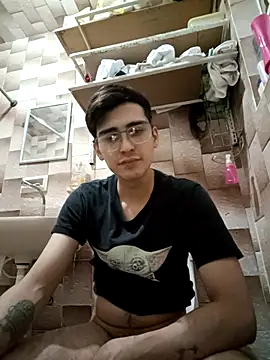 Snapshot of Alconnegroduf chatting on 09-14-25, 04:13 Alconnegroduf online show from 09-14-25, 04:13