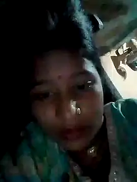 Snapshot of riya_houswife chatting on 11-15-25, 10:52 riya houswife online show from 11-15-25, 10:52