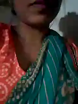 Snapshot of riya_houswife chatting on 12-15-24, 01:22 riya houswife online show from 12-15-24, 01:22