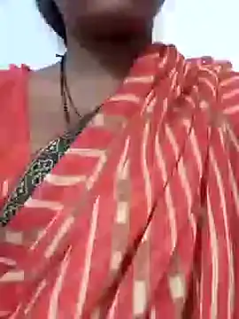 Snapshot of riya_houswife chatting on 12-25-24, 10:17 riya houswife online show from 12-25-24, 10:17