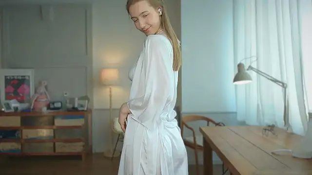 solar bella online show from 02-27-25, 01:38