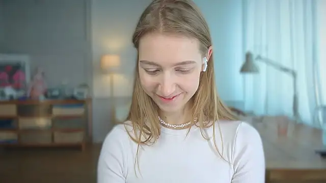 solar bella online show from 02-24-25, 10:59