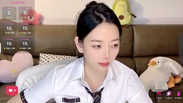 Snapshot of Yilin1999 chatting on 03-13-25, 02:38 Yilin1999 online show from 03-13-25, 02:38