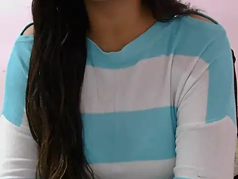 Snapshot of diva-22 chatting on 01-25-25, 12:05 diva-22 online show from 01-25-25, 12:05