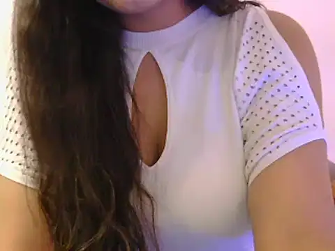 Snapshot of diva-22 chatting on 02-26-25, 04:16 diva-22 online show from 02-26-25, 04:16