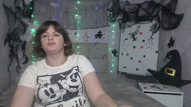 StaceyLex online show from 10-21-25, 05:40