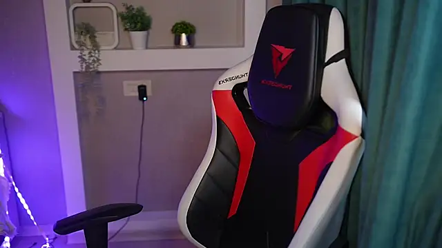 LisaElfy online show from 02-11-26, 01:22