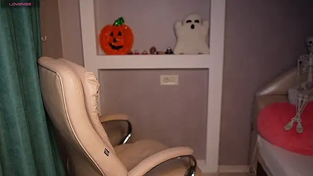 LisaElfy online show from 11-03-25, 03:26