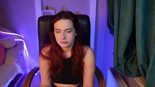 LisaElfy online show from 02-06-26, 04:47