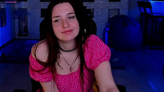 Snapshot of LisaElfy chatting on 03-21-25, 04:18 LisaElfy online show from 03-21-25, 04:18