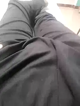 Snapshot of black_cobra70 chatting on 02-27-25, 03:05 black cobra70 online show from 02-27-25, 03:05