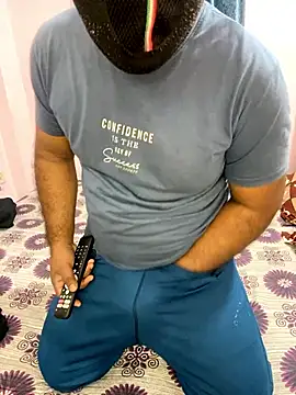 mickey love online show from 01-12-26, 05:14