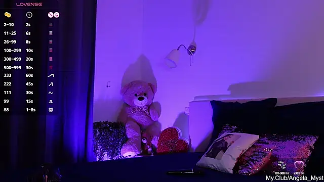Snapshot of Angela_Myst chatting on 09-14-25, 01:11 Angela Myst online show from 09-14-25, 01:11