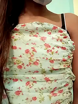 Snapshot of Miss-Sadhana chatting on 01-09-25, 07:21 Miss-Sadhana online show from 01-09-25, 07:21