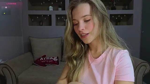 LinaCristonsen online show from 12-05-25, 04:38