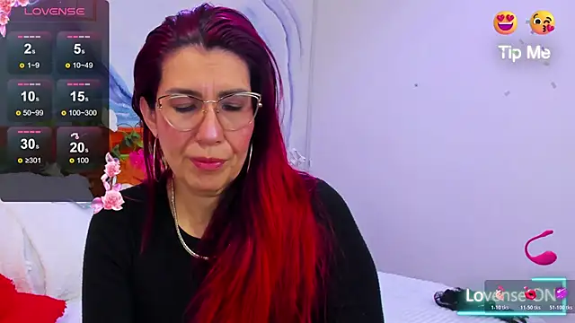 Perla Franco online show from 11-18-25, 02:42