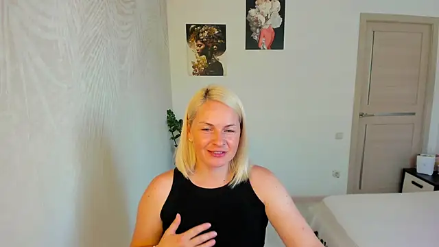 Snapshot of Alicee_Gracee chatting on 07-20-26, 08:43 Alicee Gracee online show from 07-20-26, 08:43