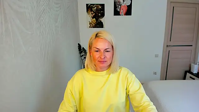 Snapshot of Alicee_Gracee chatting on 07-18-26, 12:25 Alicee Gracee online show from 07-18-26, 12:25
