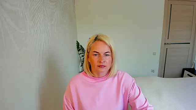 Snapshot of Alicee_Gracee chatting on 06-21-26, 08:20 Alicee Gracee online show from 06-21-26, 08:20