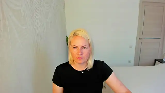 Snapshot of Alicee_Gracee chatting on 06-10-26, 08:59 Alicee Gracee online show from 06-10-26, 08:59