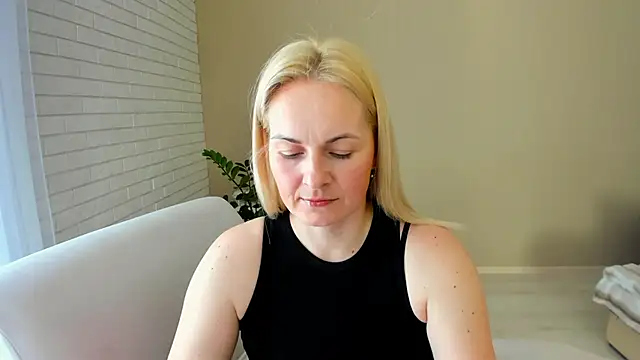 Alicee Gracee online show from 03-11-26, 11:04