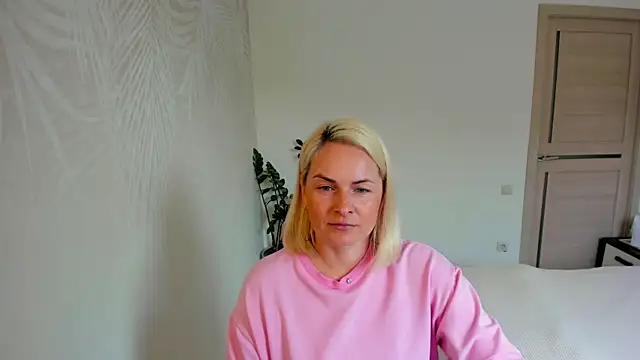 Snapshot of Alicee_Gracee chatting on 06-26-26, 09:04 Alicee Gracee online show from 06-26-26, 09:04