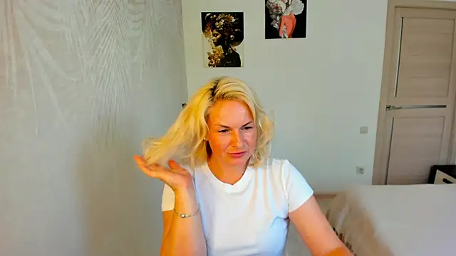 Snapshot of Alicee_Gracee chatting on 07-31-26, 09:30 Alicee Gracee online show from 07-31-26, 09:30