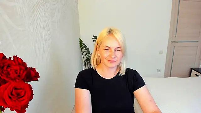 Snapshot of Alicee_Gracee chatting on 06-15-26, 02:28 Alicee Gracee online show from 06-15-26, 02:28
