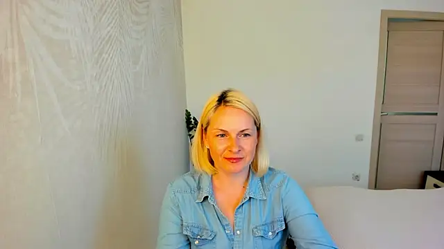 Snapshot of Alicee_Gracee chatting on 05-22-26, 10:35 Alicee Gracee online show from 05-22-26, 10:35