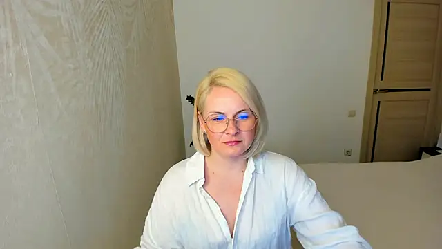 Alicee Gracee online show from 04-15-26, 07:29