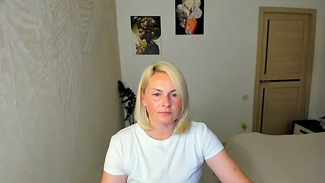 Snapshot of Alicee_Gracee chatting on 07-24-26, 07:43 Alicee Gracee online show from 07-24-26, 07:43