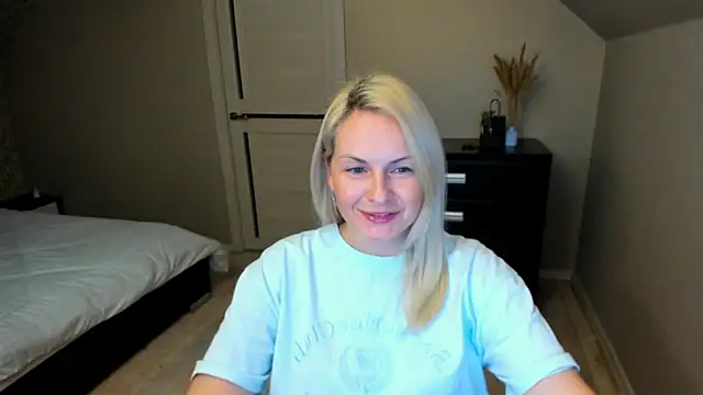 Alicee Gracee online show from 11-06-25, 07:29