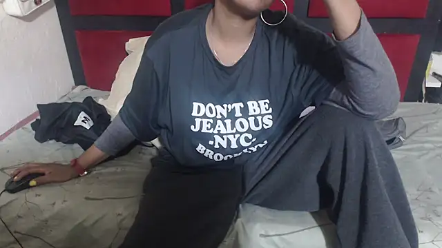 MaximTease24 online show from 04-12-26, 07:50