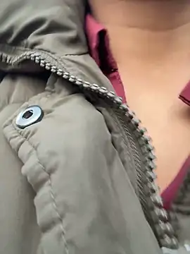 Snapshot of ScarletAss chatting on 09-29-25, 05:14 ScarletAss online show from 09-29-25, 05:14