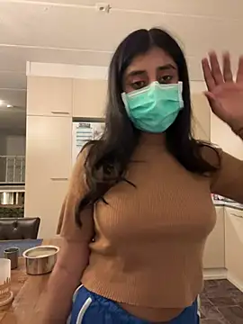 Snapshot of ScarletAss chatting on 01-10-25, 05:02 ScarletAss online show from 01-10-25, 05:02