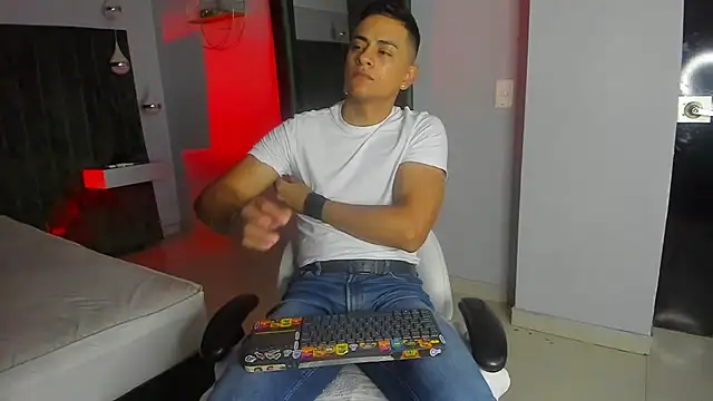 Lucii fer  online show from 11-12-25, 11:36