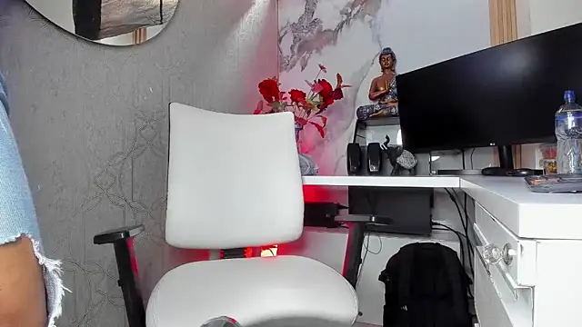 Lucii fer  online show from 05-11-26, 11:55