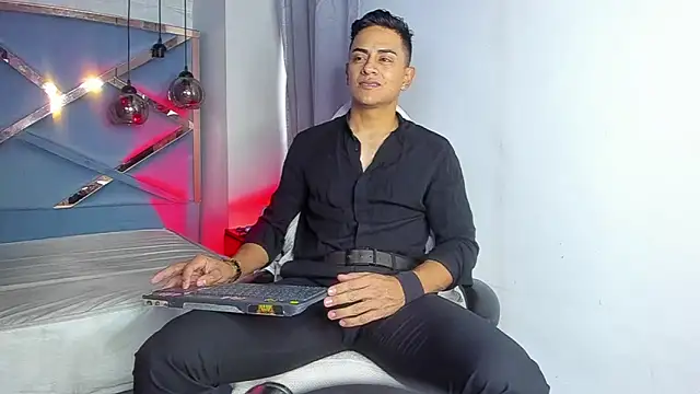 Lucii fer  online show from 03-11-26, 12:10