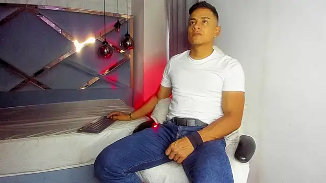 Lucii fer  online show from 03-04-26, 11:40