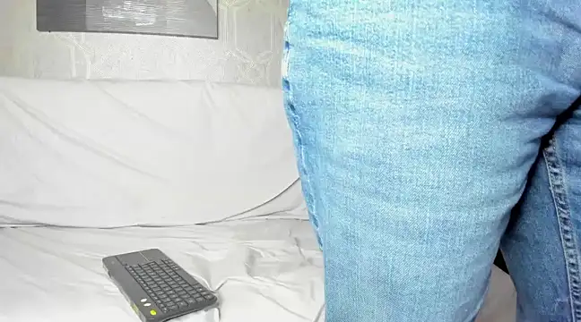 Lucii fer  online show from 03-20-25, 05:25