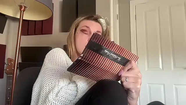 LustfulLuna  online show from 11-01-25, 01:49