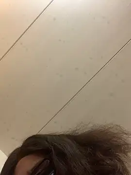 Snapshot of bonbonaumiel chatting on 01-04-25, 05:58 bonbonaumiel online show from 01-04-25, 05:58