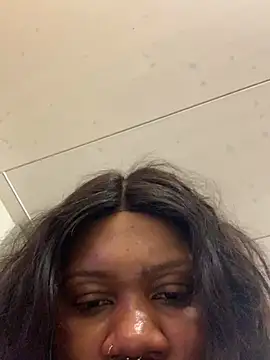 Snapshot of bonbonaumiel chatting on 12-24-24, 08:27 bonbonaumiel online show from 12-24-24, 08:27