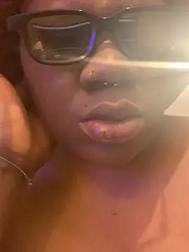 Snapshot of bonbonaumiel chatting on 01-03-25, 06:11 bonbonaumiel online show from 01-03-25, 06:11