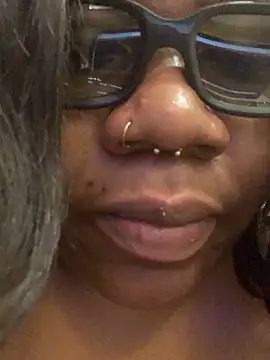 Snapshot of bonbonaumiel chatting on 01-04-25, 05:16 bonbonaumiel online show from 01-04-25, 05:16